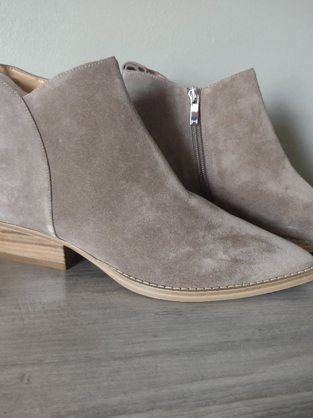 Marc Fisher ankle boots - taupe suede - MLObbra - chic western moto - NWT - 8.5